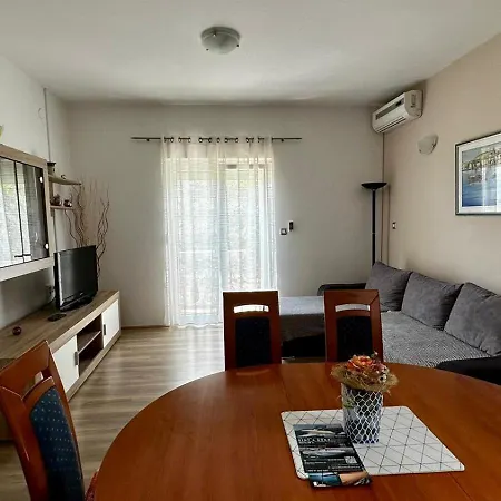 Apartment Patricija 2 *